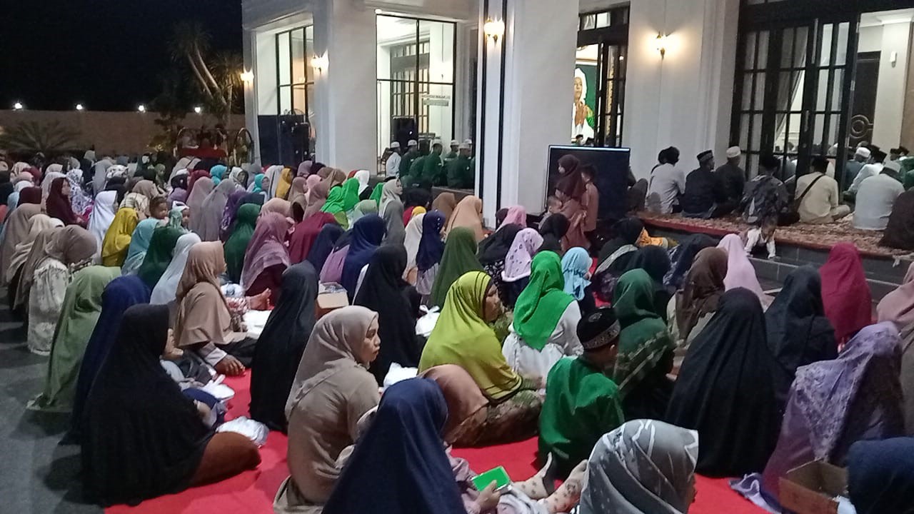 Pengajian Rutin Mingguan - (Ada 0 foto)